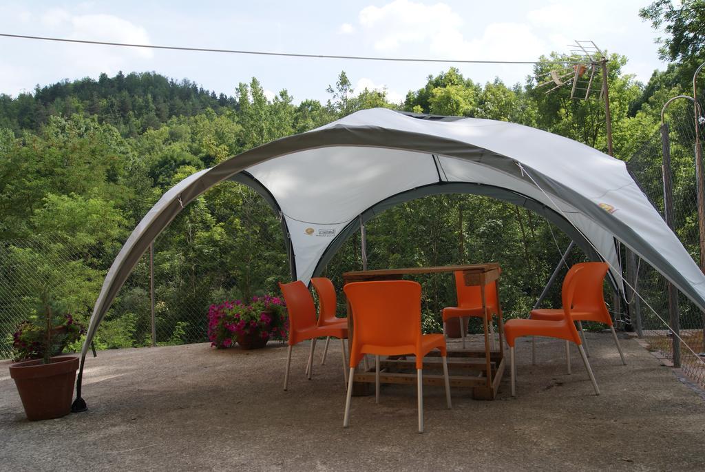 Alberg Roques Blanques Ribes De Freser Exterior photo